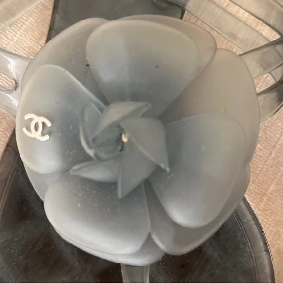 CHANEL Camellia Blue Jelly Thong Sandal, size 38 - Picture 2 of 4